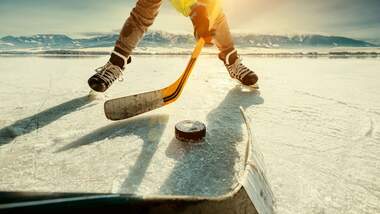 8 Übungen für ein Eishockey-Workout
