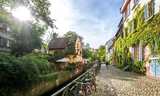 Absolut sehenswert: Die urige Unistadt Freiburg im Breisgau