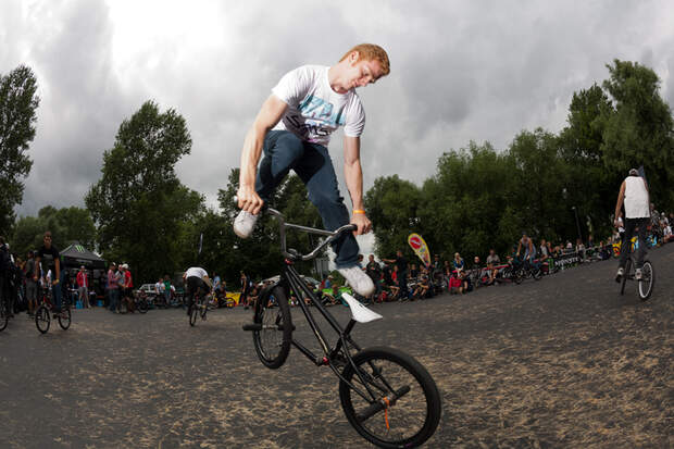 BMX Flatland: Die besten Tipps & Tricks von Profifahrer Rayk Hahne