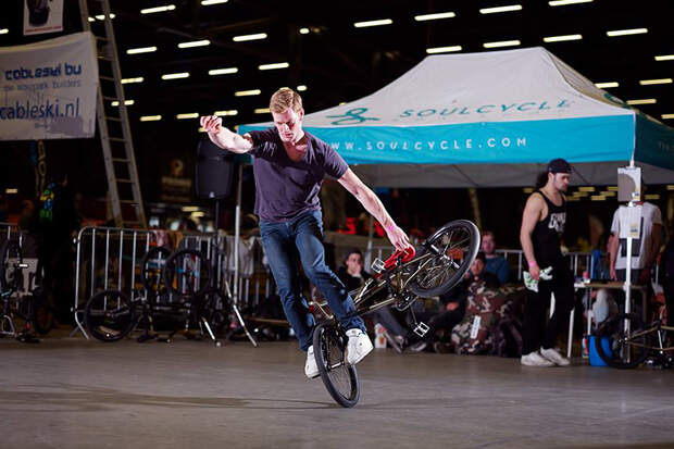 BMX Flatland: Die besten Tipps & Tricks von Profifahrer Rayk Hahne