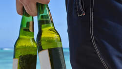 Bei Hitze trinken Männer gern Bier-Mix Getränke