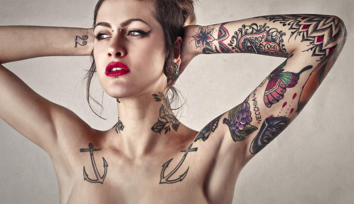 Frauen nackt tattoo 250+ Tattoos