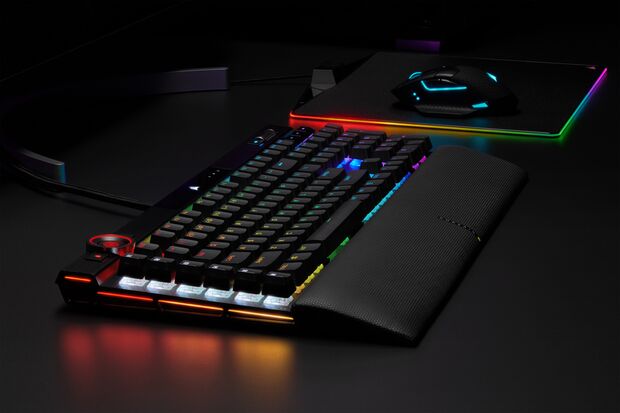 Die K100 RGB von Corsair zählt zu den besten Gaming-Tastaturen auf dem Markt