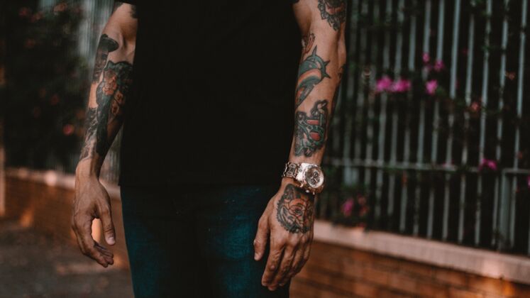 Unterarm klein tattoo männer Tattoo auf