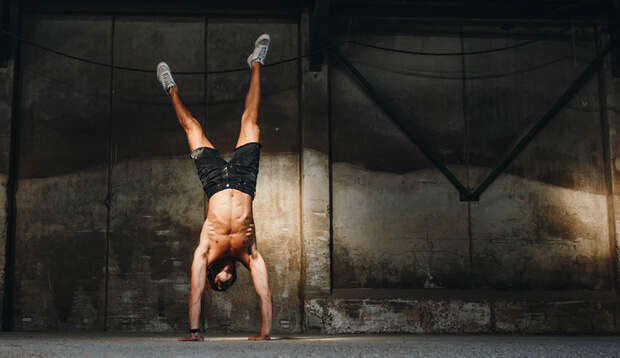 Handstand meistern in 6 Schritten