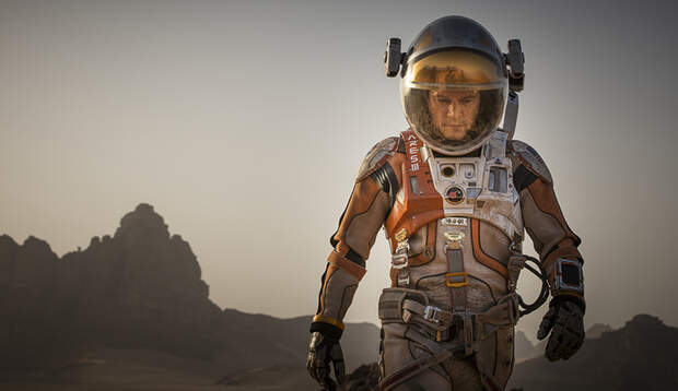 In „Der Marsianer – Rettet Mark Watney“ kämpft Matt Damon als gestrandeter Astronaut auf dem roten Planeten ums Überleben