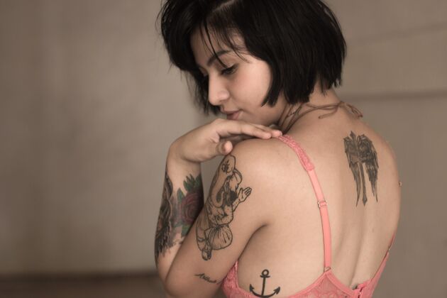 Motive männer tattoo intim Tattoos für