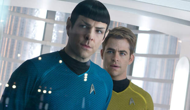 Kirk und Spock prügeln und scherzen sich im neusten „Star Trek“-Film durch ein rasantes und sehr unterhaltsames Action-Abenteuer