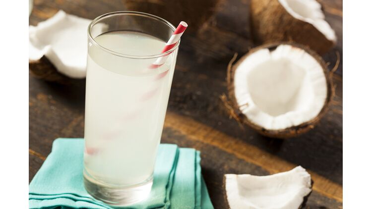 Kokoswasser liefert nur 10 kcal
