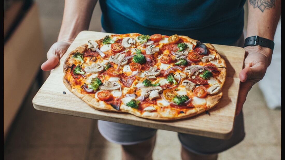 Gesunde Pizza selber machen – so geht's! - MEN'S HEALTH