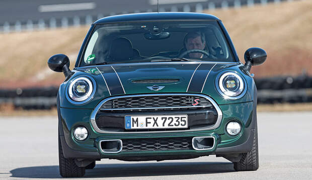Mini Cooper mit Driving Assistant