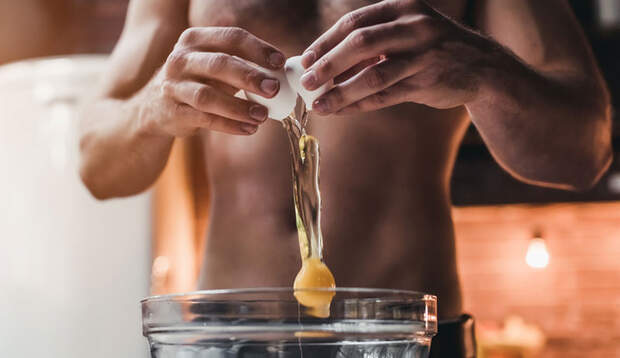 Rohe Eier zu essen ist nicht gesund