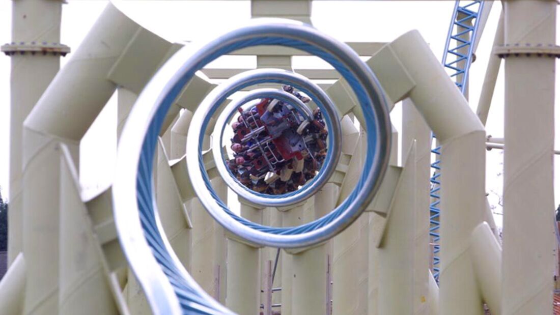 Rollercoaster des Wahnsinns: Colossus-Achterbahn im Thorpe Park in England