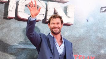 Schauspieler Chris Hemsworth zeigt auf Instagram regelmäßig, wie er trainiert. Besonders eine Übung hat es den Fans angetan