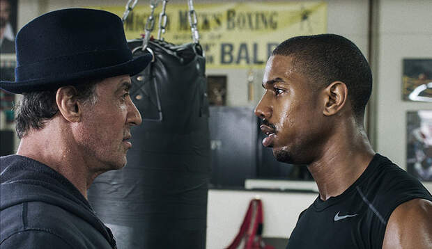 Sylvester Stallone ist zurück in seiner Paraderolle. Und schickt in „Creed – Rocky’s Legacy“ seinen Nachfolger in den Ring
