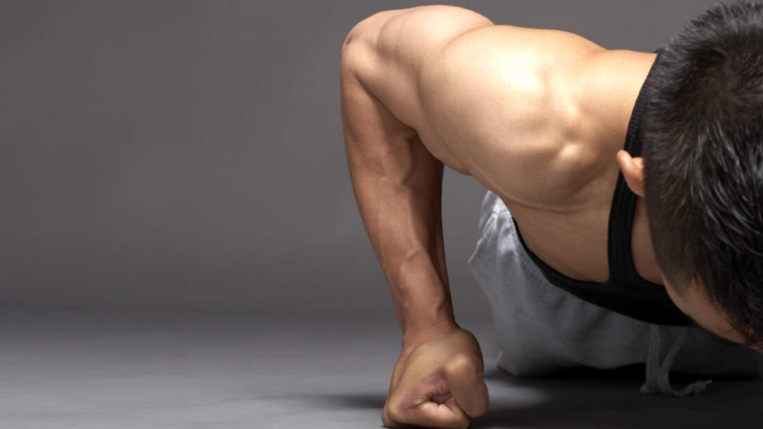 So Trainieren Sie Ihren Trizeps Ohne Gerate Men S Health