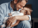 Vaterschaftsfreistellung: Eine gute Basis für eine enge Vater-Kind-Bindung von Anfang an