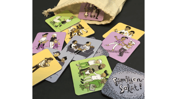Zu sehen sind bunte Spielkarten eines Memorys in der Edition "Regenbogen-Familie". 