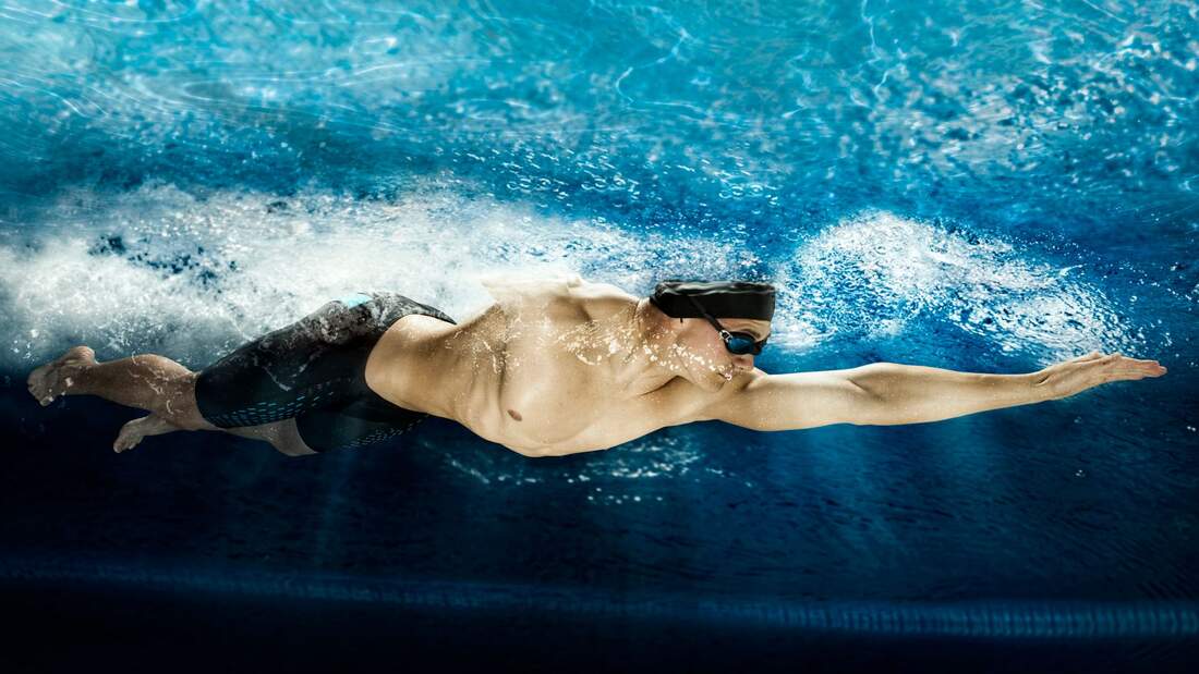 Abnehmen durch Schwimmen so funktioniert