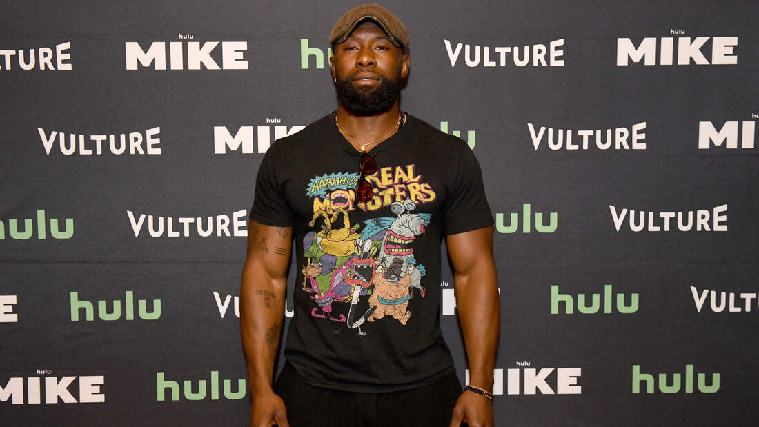 Trevant Rhodes zeigt sein krasses Sixpack-Workout | MEN'S HEALTH