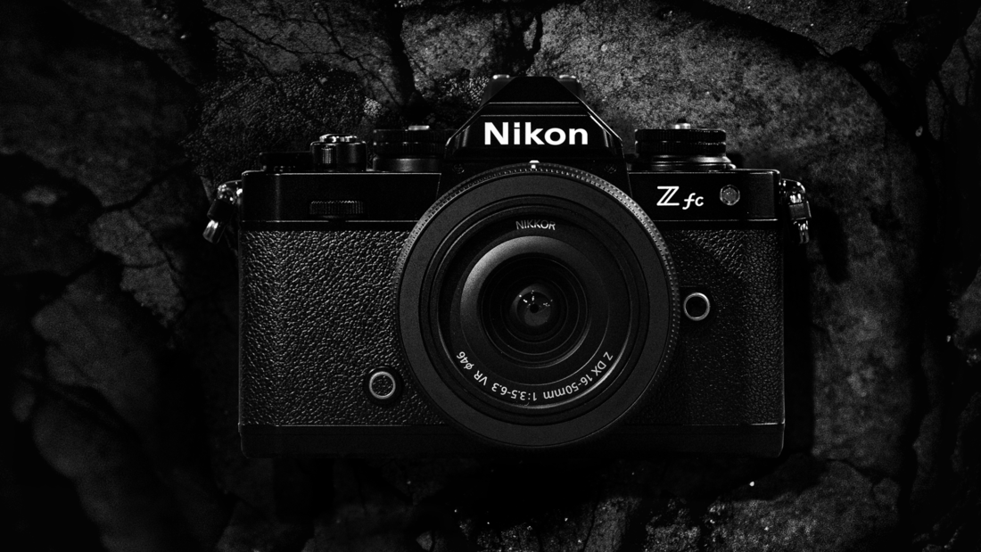 Gewinne ein Nikon Z fc Black Kit
