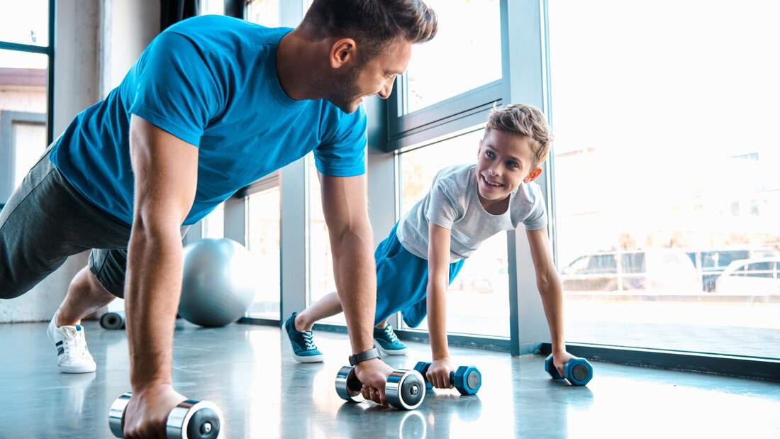 Workouts-mit-Kids-Ab-welchem-Alter-darf-ich-mein-Kind-mit-ins-Gym-nehmen-